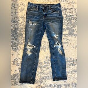 American Eagle Outfitters Distressed skinny Blue Jeans 10 short